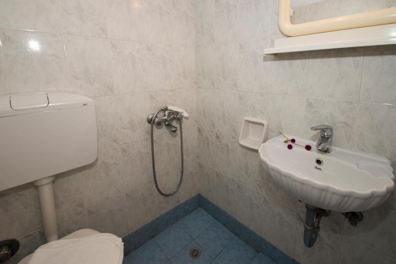 Damianos Rooms Αδάμας Εξωτερικό φωτογραφία