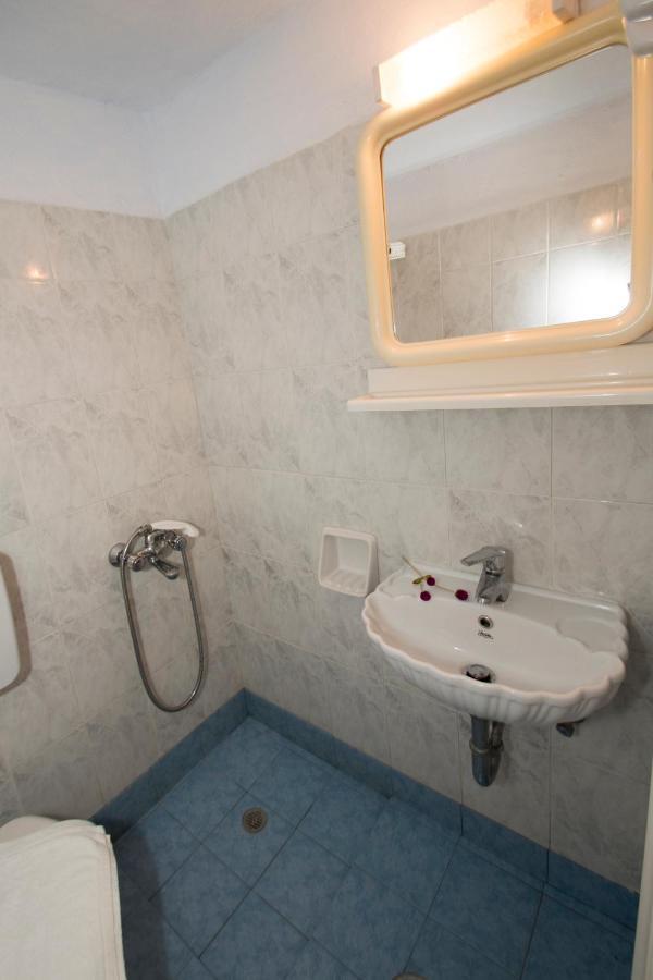 Damianos Rooms Αδάμας Εξωτερικό φωτογραφία
